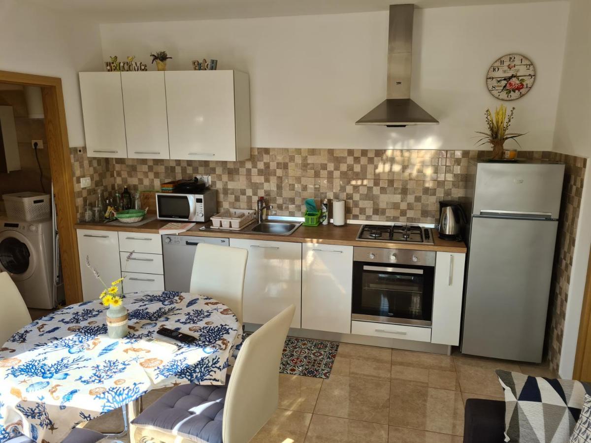 Apartman Luka 반졸레 외부 사진